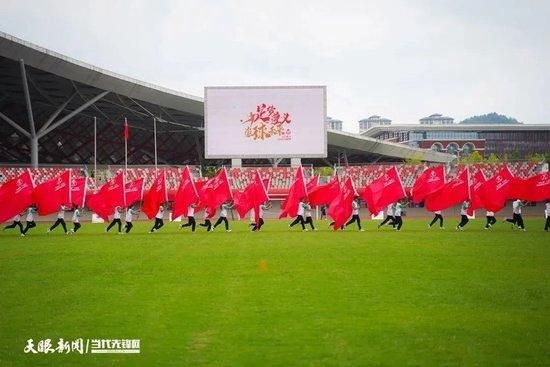 这个系列拍到第四部，却没有了前三部热热闹闹的打斗和神乎其神的魔幻，只有令人昏昏欲睡的故事和欠缺高潮的情节，好歹有美人鱼的群戏 女性版《加